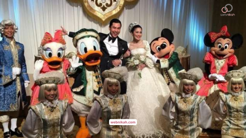 Biaya Pernikahan Mewah Sandra Dewi dan Harvey Moeis di Disneyland Tokyo