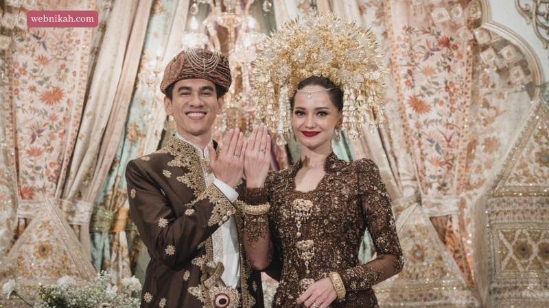 Tak Terdengar Kabar Pacaran, Enzy Storia Menggemparkan Media Dengan Acara Pernikahannya 